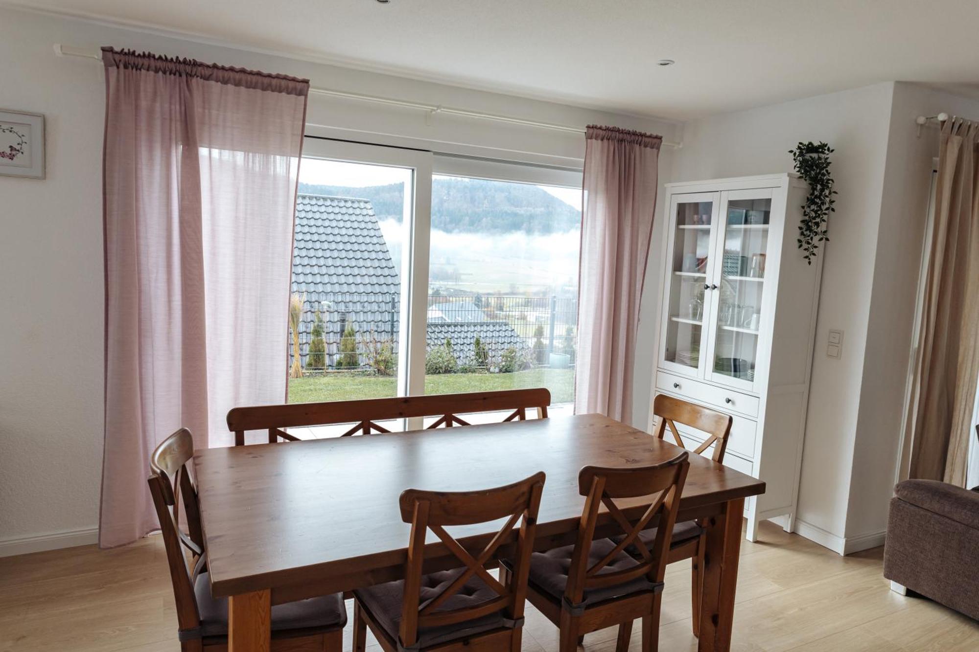 Atemberaubender Ausblick Mit Premium-Wanderwegen Vor Der Haustuer Albstadt Exterior foto