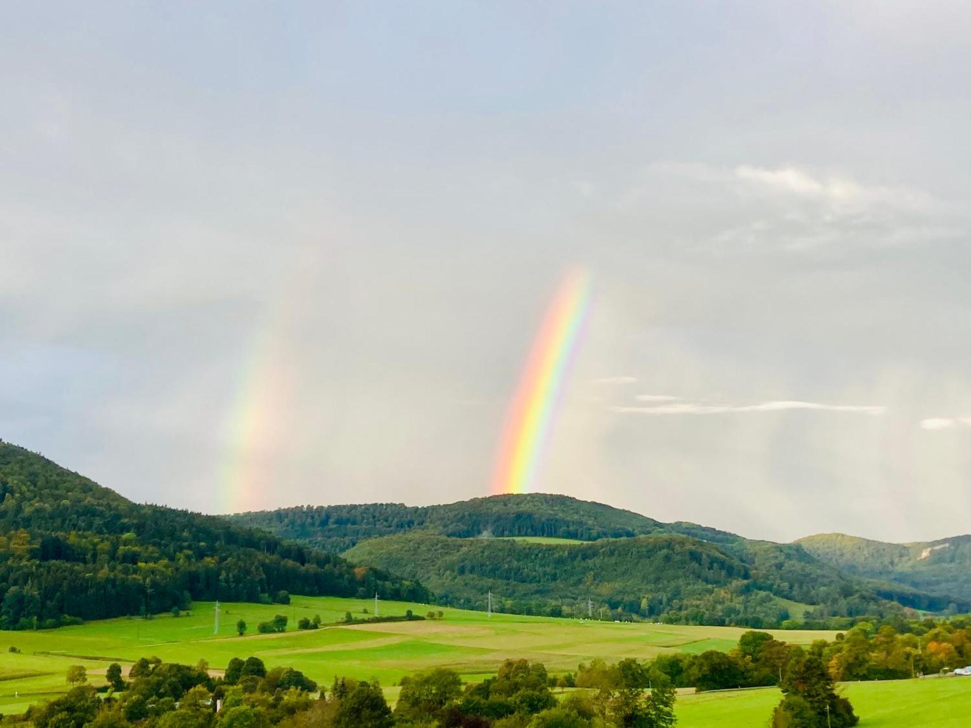 Atemberaubender Ausblick Mit Premium-Wanderwegen Vor Der Haustuer Albstadt Exterior foto